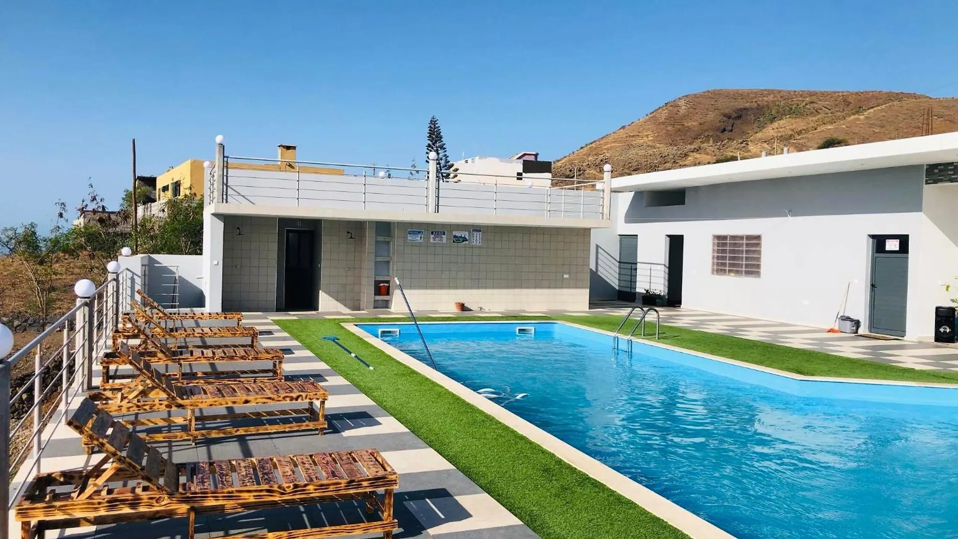 Edificio Cosec Hotel Cova Figueira Cape Verde